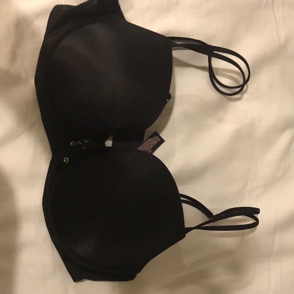 Beautiful VS balconette bra!